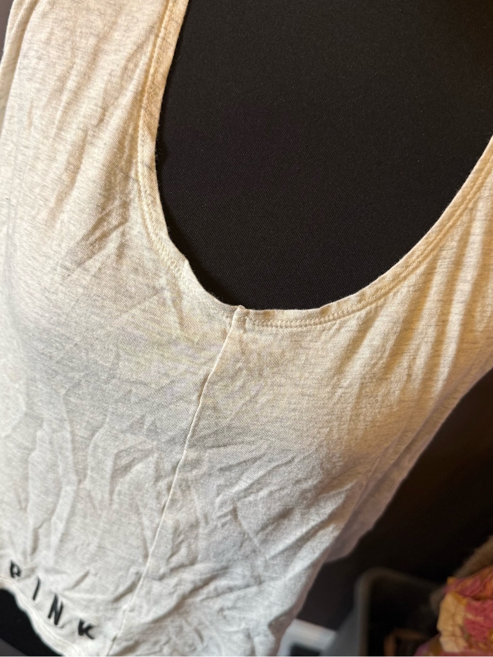 PINK Victoria's Secret Cream Scoop Cropped Tank - Picture 2 of 6